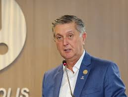 Foto de Topázio Neto